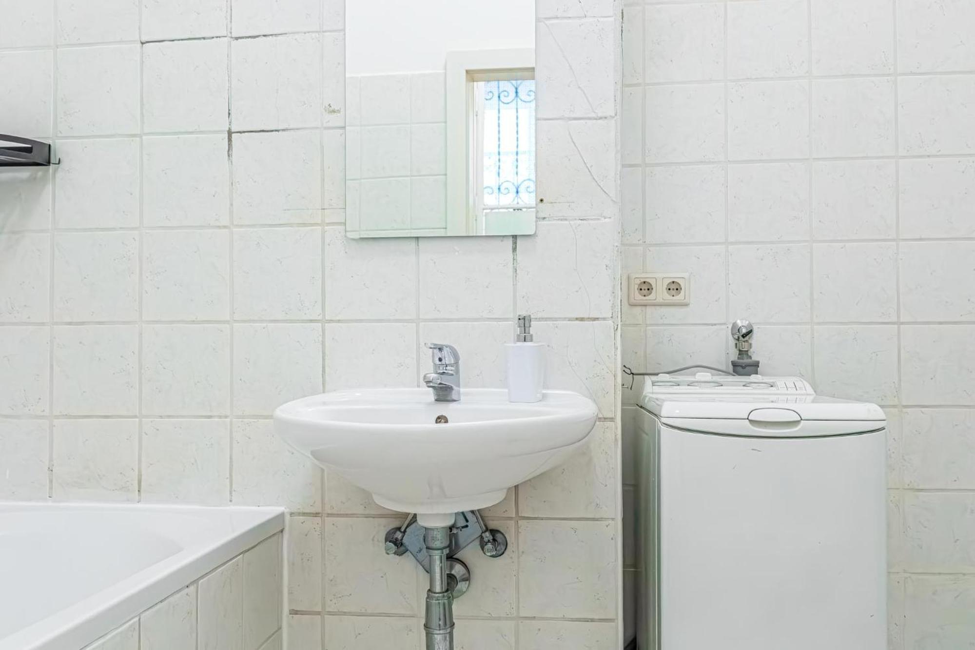 City-Linked 2Br Apartment Near Wiener Stadthalle ภายนอก รูปภาพ
